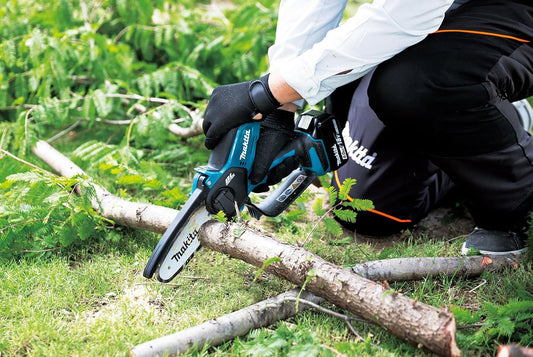 Makita DUC101Z 18V LXT Brushless Pruning Saw – Compact Cordless Chainsaw (Body Only)